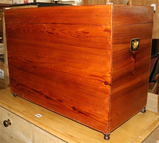 Pine blanket box(-)